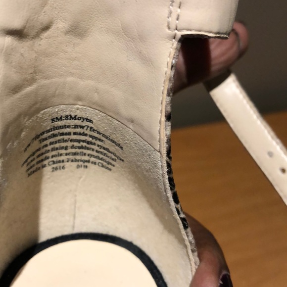 Medium heel Pointy toe hell (black and snake skin) - Picture 5 of 8